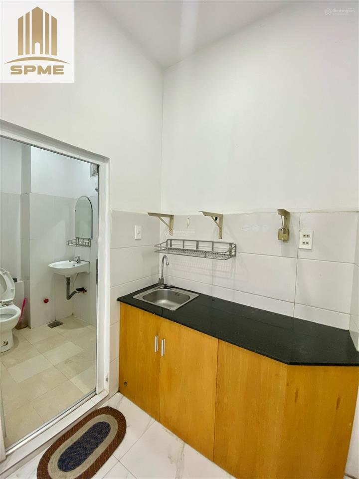 Phòng studio ban công nguyễn hữu cảnh full nội thất cửa sổ thoáng, có thang máy