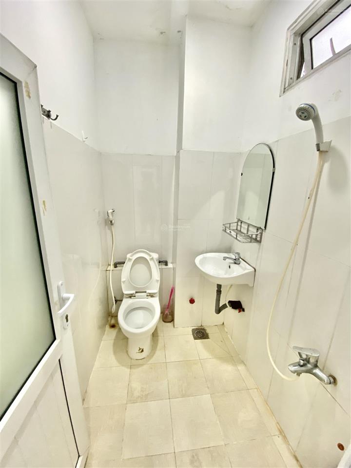 Phòng studio ban công nguyễn hữu cảnh full nội thất cửa sổ thoáng, có thang máy