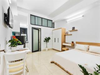 Phòng full nội thất gần vinhome nguyễn hữu cảnh, có thang máy, ko chung chủ
