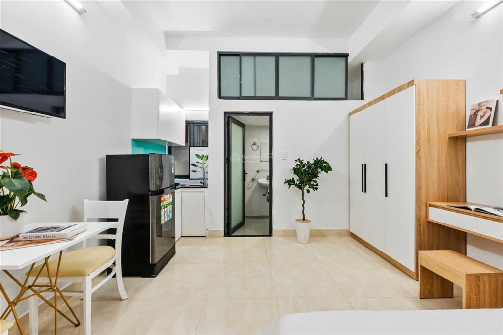 Phòng full nội thất gần vinhome nguyễn hữu cảnh, có thang máy, ko chung chủ