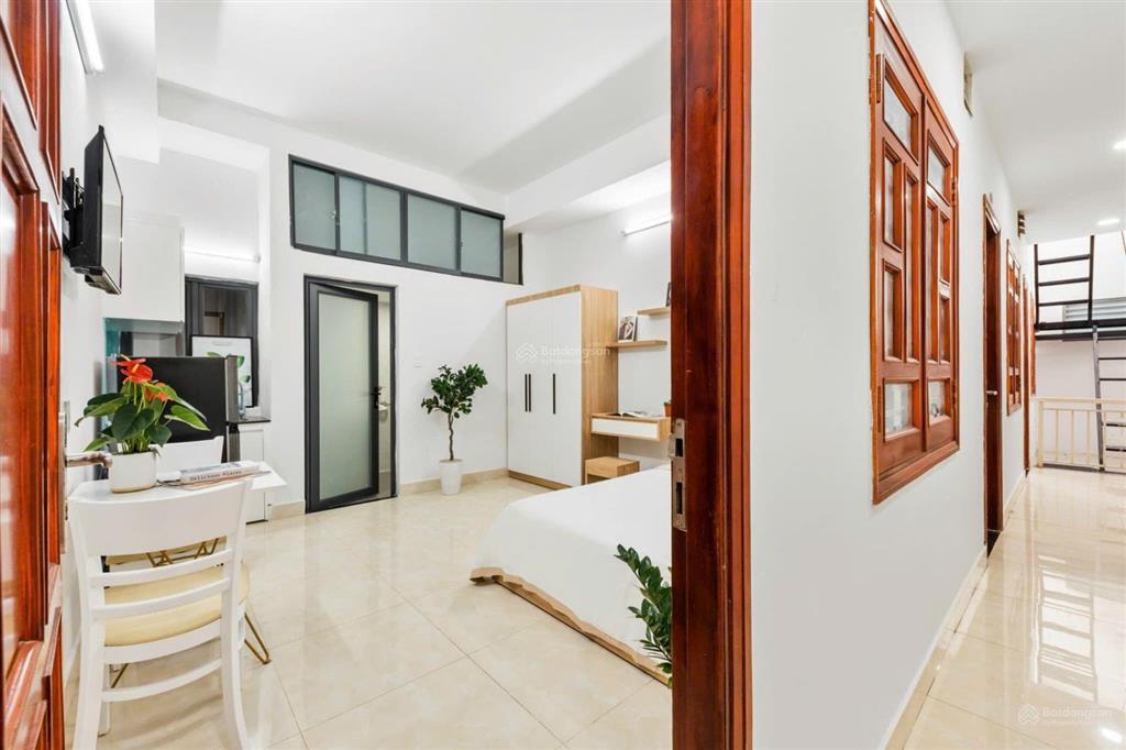 Phòng full nội thất gần vinhome nguyễn hữu cảnh, có thang máy, ko chung chủ