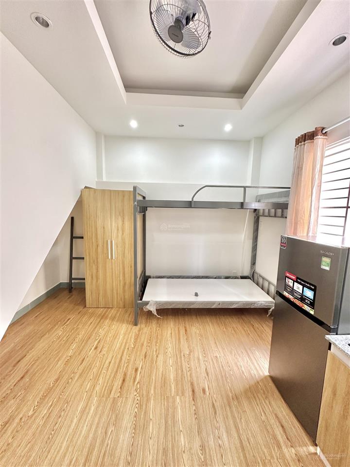 Phòng cửa sổ ban công mới xây gần khu phan xích long, an ninh, giờ giấc tự do