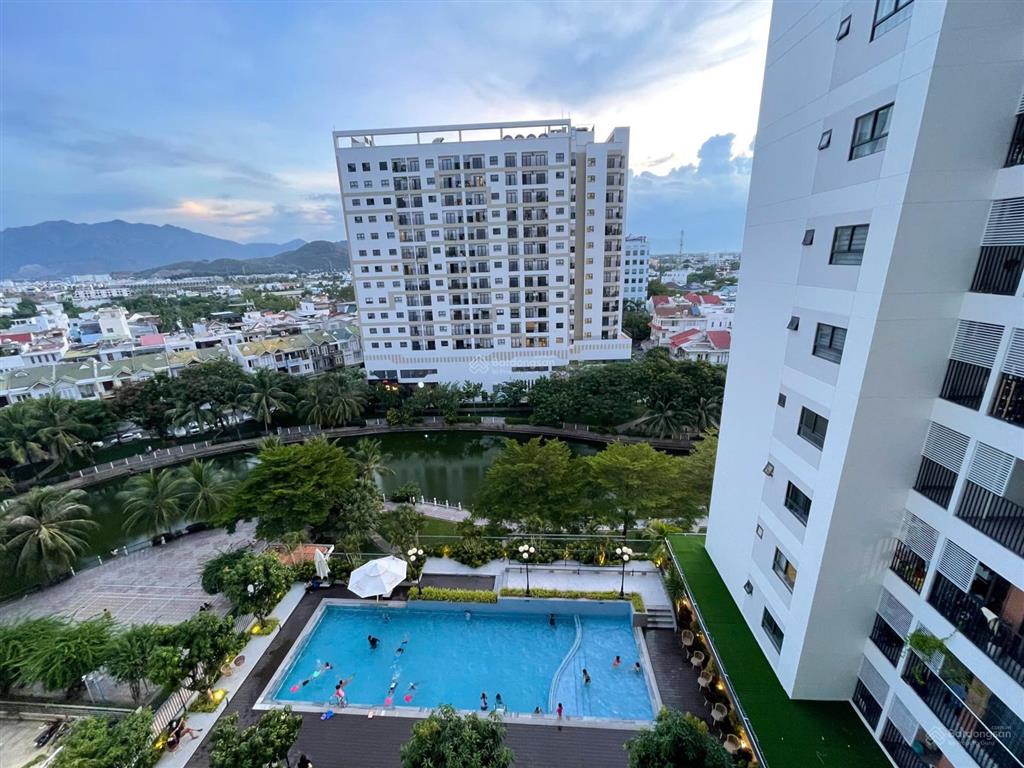 Bán chung cư ct3 vđt 2pn 2wc tầng cao view bể bơi và hồ sinh thái đẹp, thoáng mát.