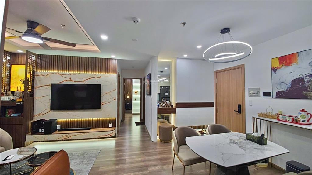 Bán chung cư ct3 vđt 2pn 2wc tầng cao view bể bơi và hồ sinh thái đẹp, thoáng mát.