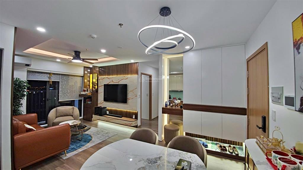 Bán chung cư ct3 vđt 2pn 2wc tầng cao view bể bơi và hồ sinh thái đẹp, thoáng mát.