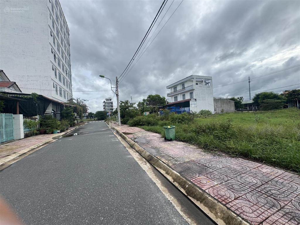 Bán lô đất giá hời khu k8 kế bên đầm thuỷ triều quý anh chị thoải mái  để thương lượng.