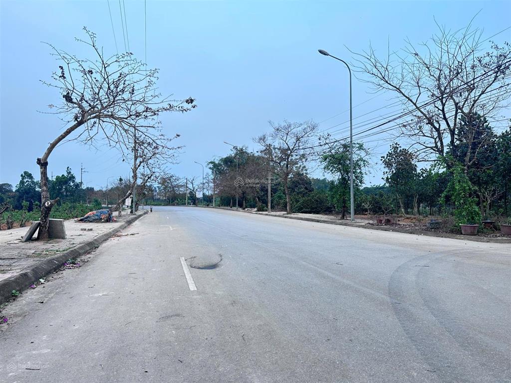 Bán lô đất 98m2 giãn dân đường vỉa hè trung tâm đô thị vệ tinh giá 2ty5