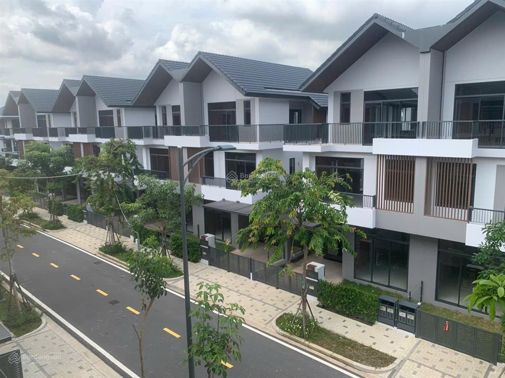 Bán gấp biệt thự 2 mặt tiền 9x15 id junction long thành giá chỉ 11,2 tỷ