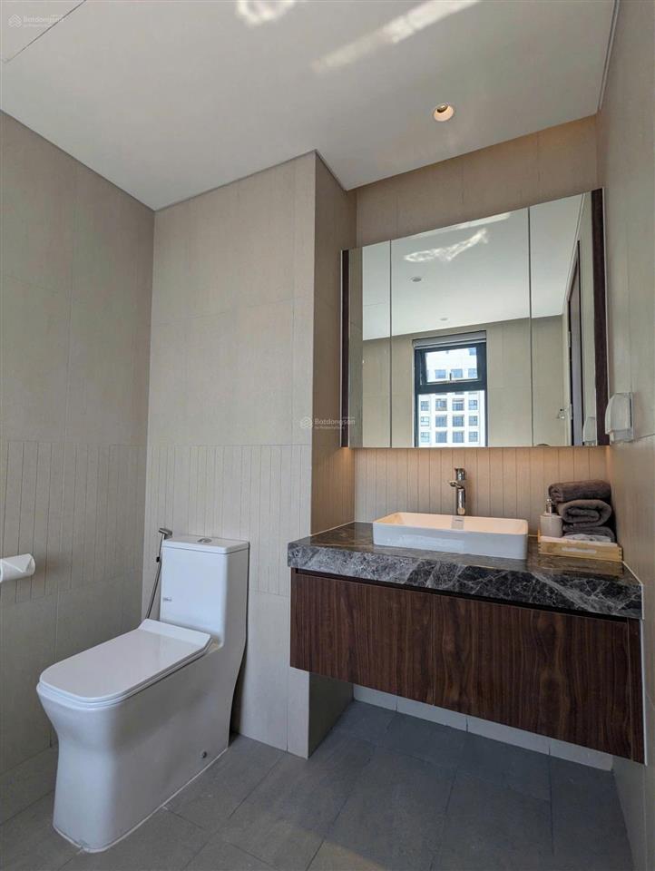 Cần bán gấp căn hộ góc tháp 2  swanbay. 0974 430 ***