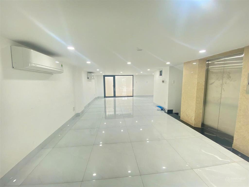 Cho thuê sàn văn phòng mặt tiền trương văn bang, ngang 7 x 14m. sàn trống suốt. giá 20tr