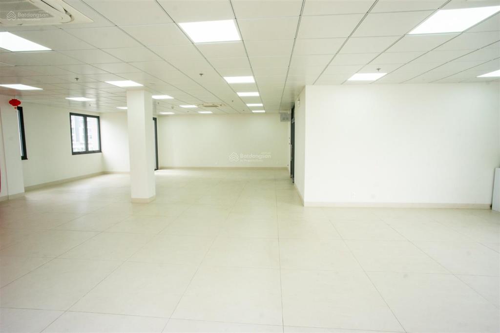 Tầng trệt cho thuê  mặt tiền bát nàn, p. thạnh mỹ lợi (170m2)  vị trí trung tâm. giá thuê 62tr/th