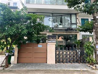 Văn phòng đường lớn gần tạ hiện với 160m2 sàn sử dụng (8x20) + thang máy, có thể ở lại. giá 20tr