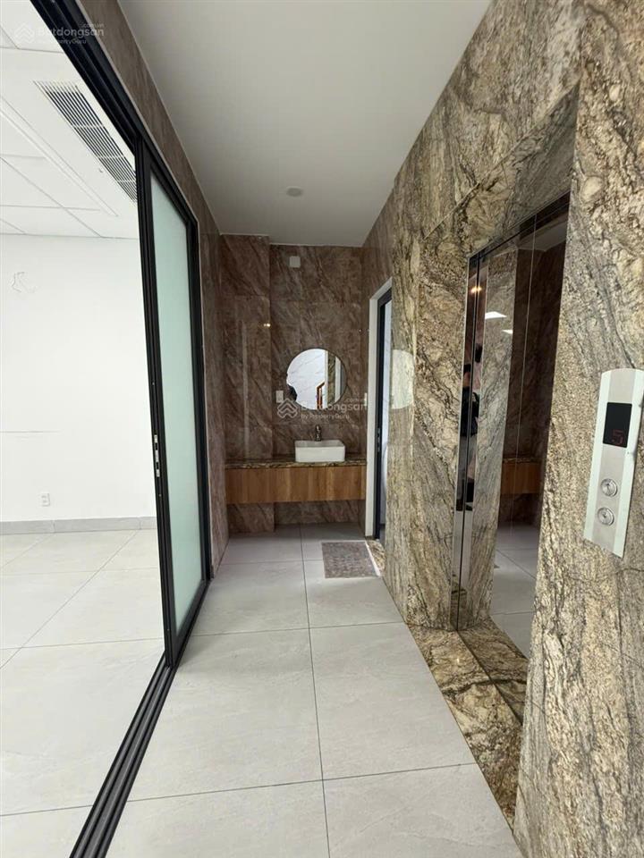 Sàn văn phòng tạ hiện, p. thạnh mỹ lợi, q2  (80m2) hầm thang máy. giá thuê 18tr/th