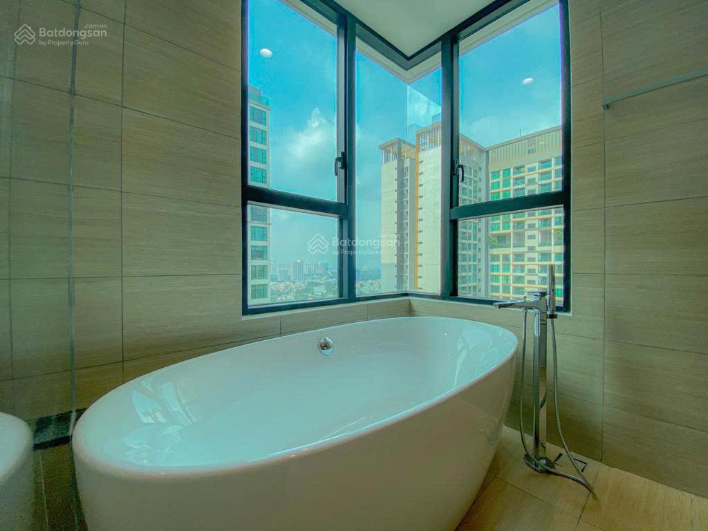 Căn hộ cao cấp feliz en vista! "4pn + 1"  sở hữu view sông (218m2). full nội thất. giá 90tr/th