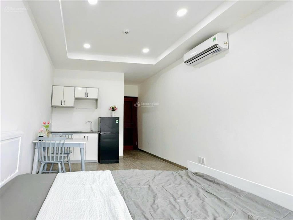 Chính chủ cho thuê phòng đường 3/2  phòng sạch sẽ, an ninh có ban công thoáng mát