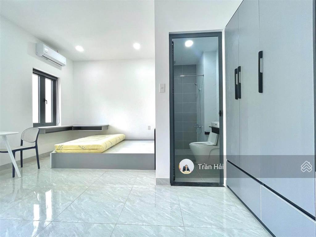 Cho thuê phòng siêu xinh đầy đủ nội thất  ban công thoáng mát  trống sẵn  quận 10