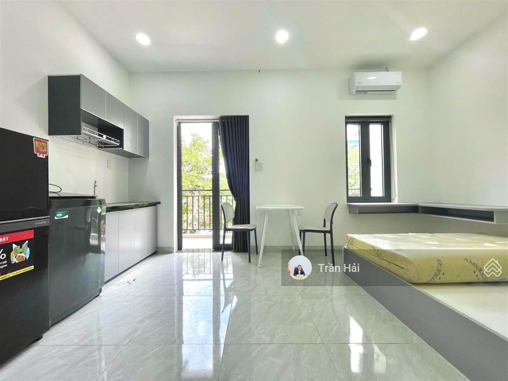 Cho thuê phòng siêu xinh đầy đủ nội thất  ban công thoáng mát  trống sẵn  quận 10