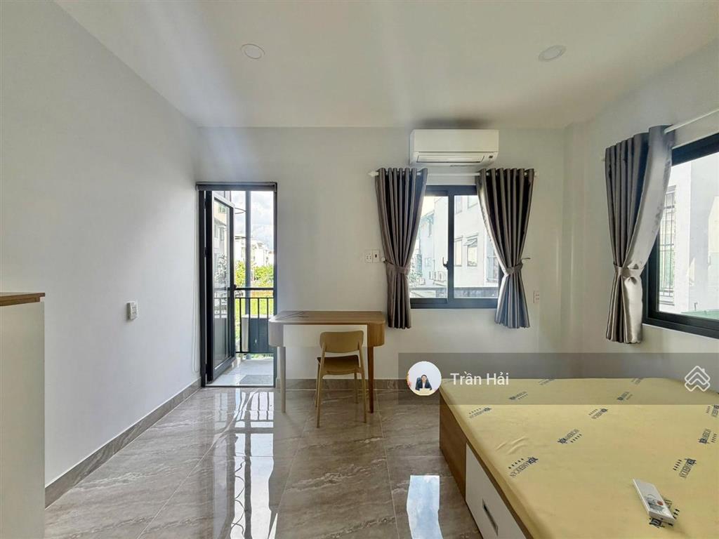 Cho thuê phòng ban công giá rẻ ngay quận 10  full nội thất  không giới hạn người ở