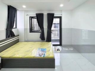 Cho thuê phòng ban công rộng  nội thất đầy đủ  trung tâm quận 10