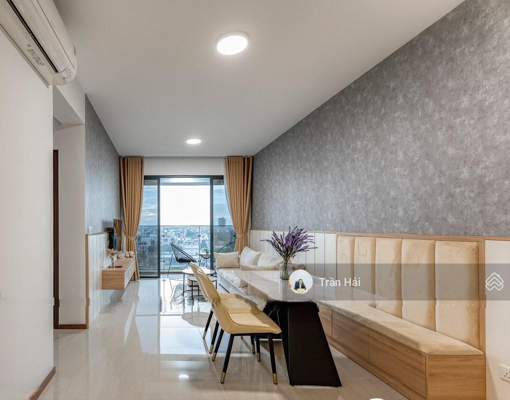 Cho thuê one verandah 2pn  dt 81m2  đầy đủ nội thất sang + xịn. giá thuê 21 triệu.