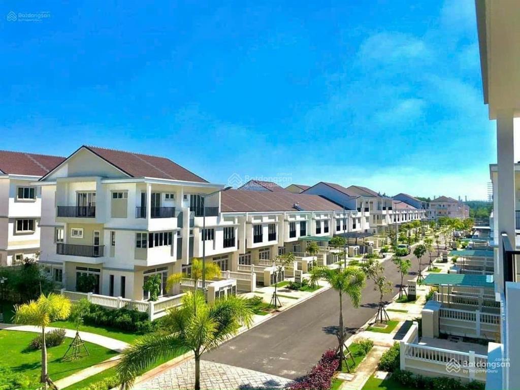 Bán căn góc nhà phố vườn thiên đàng 2 ecolakes mỹ phước . hoàn thiện ở và khai thác cho thuê .
