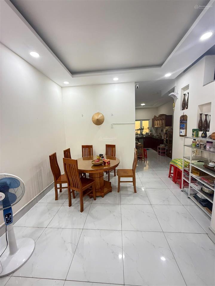 Bán căn nhà phố vườn thiên đàng 1, sổ sẵn đang cho thuê 10 triệu/ tháng.kế kcn mỹ phước 1,2,3,4