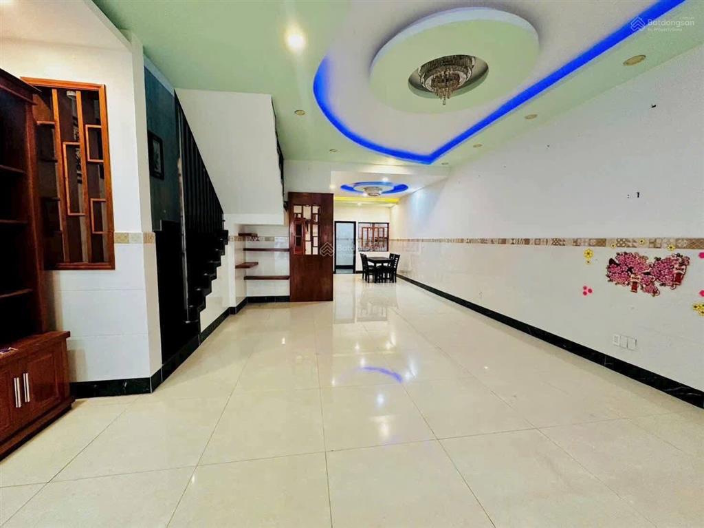 Bán căn 6m vườn thiên đàng 1 sổ sẵn  nội thất và cho thuê 1214 triệu/tháng.