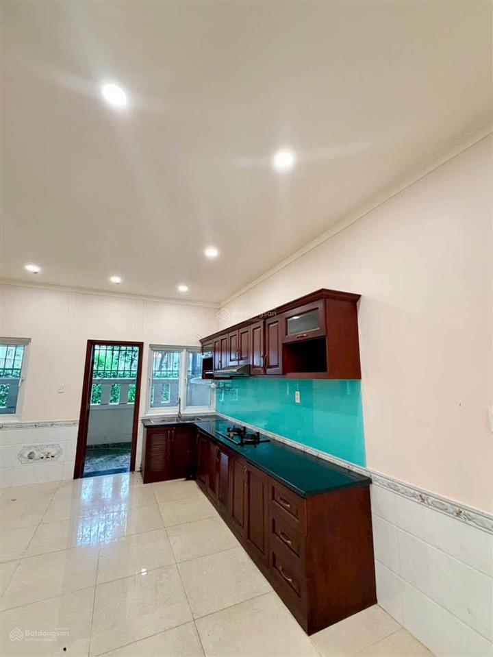 Bán căn 6m vương thiên đàng 1 sổ sẵn view công viên, hồ bơi thoáng mát.