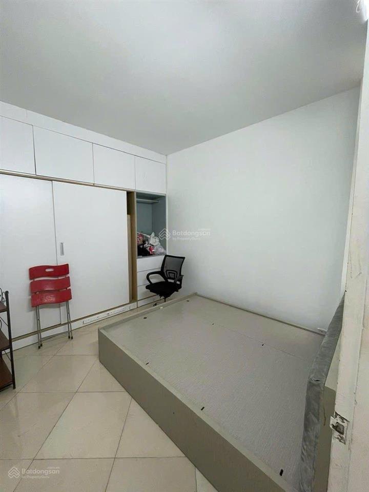 Bán nhà triều khúc  39m2  4 tầng  4 phòng ngủ  1 nhà ra ô tô tránh nhau  6,4 tỷ