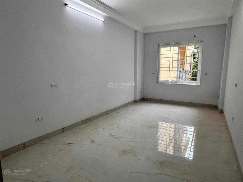 Hàng hiếm triều khúc  32m2  mặt ngõ thông  10m ra bãi ô tô  kinh doanh  6.95 tỷ