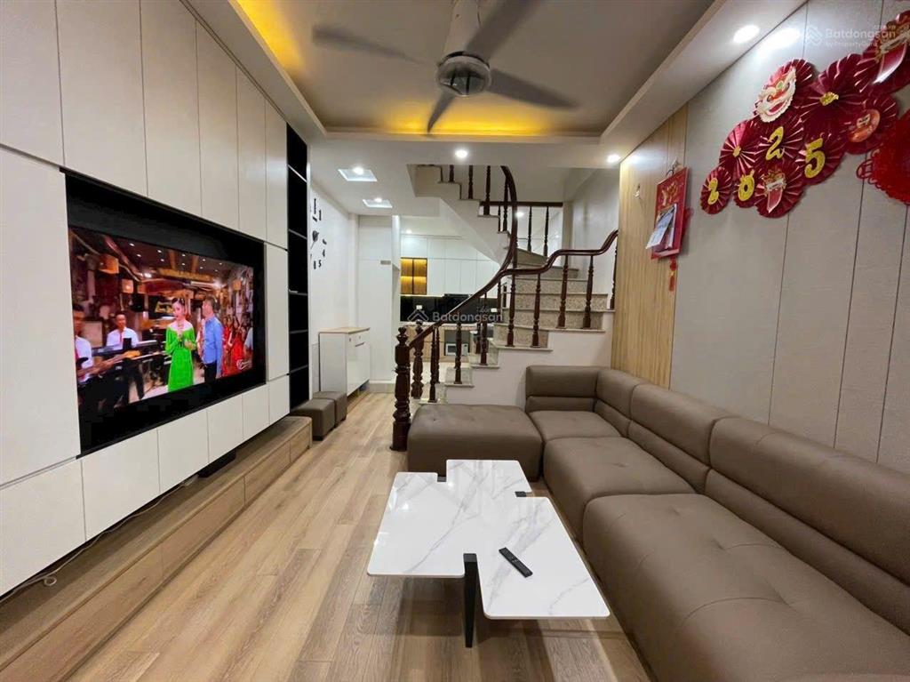 Bán nhà riêng 4pn, 4wc đẹp xuất sắc tại thanh bình, hà đông, 33m2, giá thỏa thuận