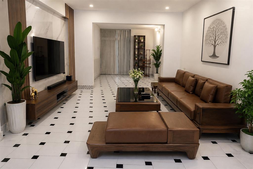Bán gấp căn hộ tầng 1 khuất duy tiến 120m2, sân riêng 900m2, vừa ở vừa kinh doanh