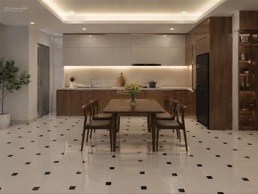 Bán gấp căn hộ tầng 1 khuất duy tiến 120m2, sân riêng 900m2, vừa ở vừa kinh doanh