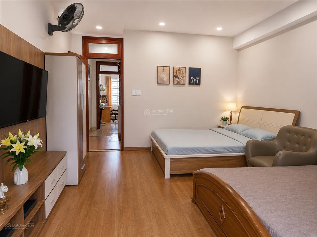 Cho thuê tầng 1 nhà mặt tiền khu đô thị hà quang 2 giá chỉ 8 triệu/tháng
