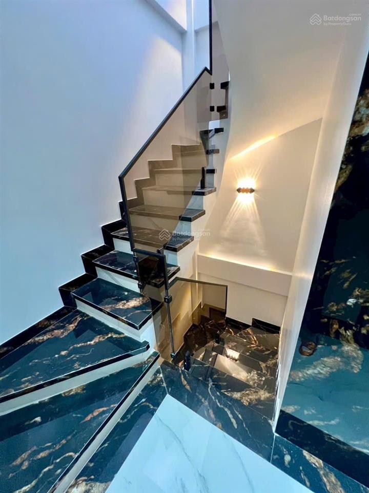 Bán nhà phú mỹ lê đức thọ mỹ đình 5 tầng 40m2 thang máy full nội thất cao cấp giá nhỉnh 8 tỷ