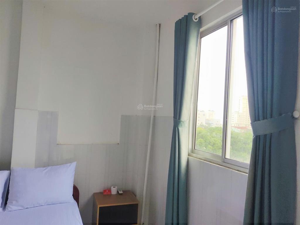 Giảm 2 tỷ bán nhanh, khách sạn 6 tầng đinh tiên hoàng  khu trung tâm lộc thọ