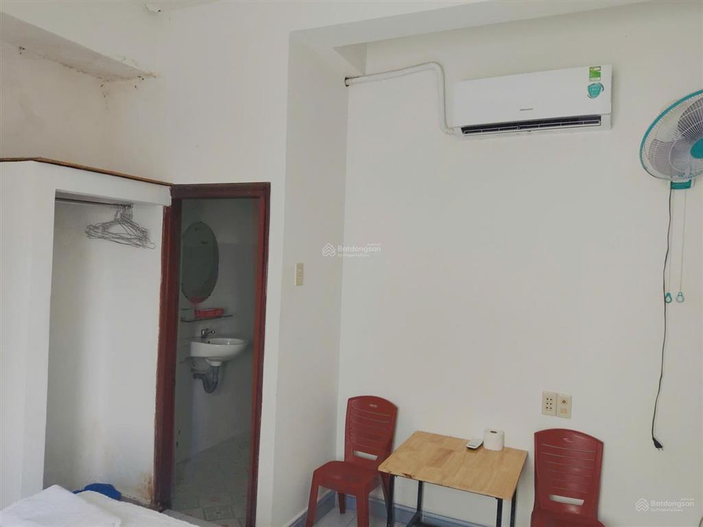 Giảm 2 tỷ bán nhanh, khách sạn 6 tầng đinh tiên hoàng  khu trung tâm lộc thọ