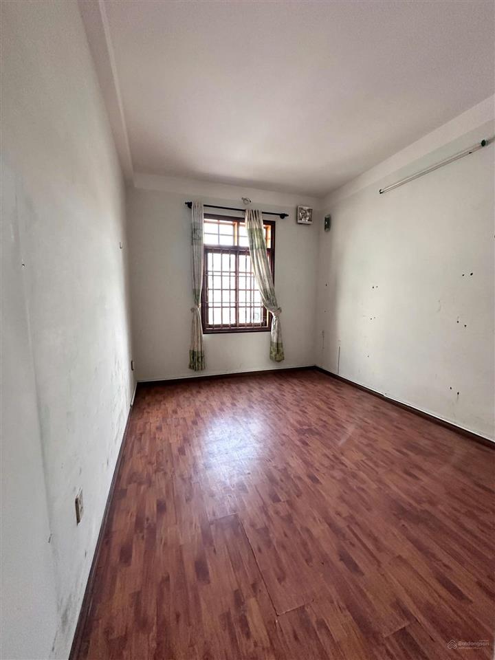 Chủ cần bán căn nhà 2 tầng nằm trên mặt tiền bửu đoá  đường nhựa 16m