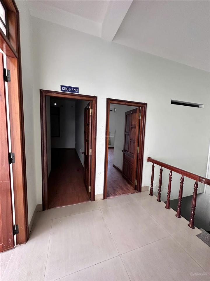 Chủ cần bán căn nhà 2 tầng nằm trên mặt tiền bửu đoá  đường nhựa 16m