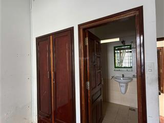 Chủ cần bán căn nhà 2 tầng nằm trên mặt tiền bửu đoá  đường nhựa 16m