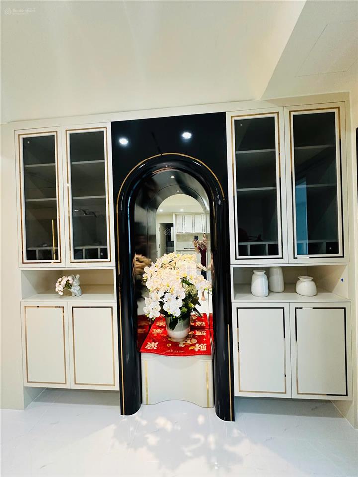 Bán căn hộ 402 chung cư sông đà  sổ đỏ chính chủ  dt 118m2