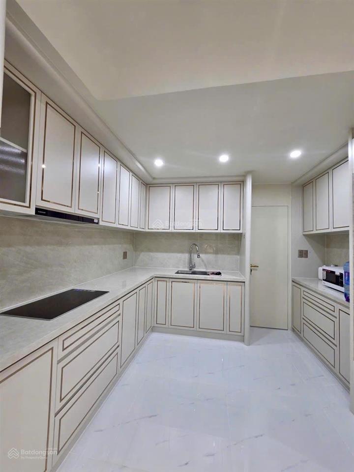 Bán căn hộ 402 chung cư sông đà  sổ đỏ chính chủ  dt 118m2