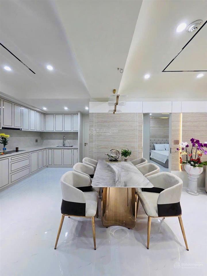 Bán căn hộ 402 chung cư sông đà  sổ đỏ chính chủ  dt 118m2