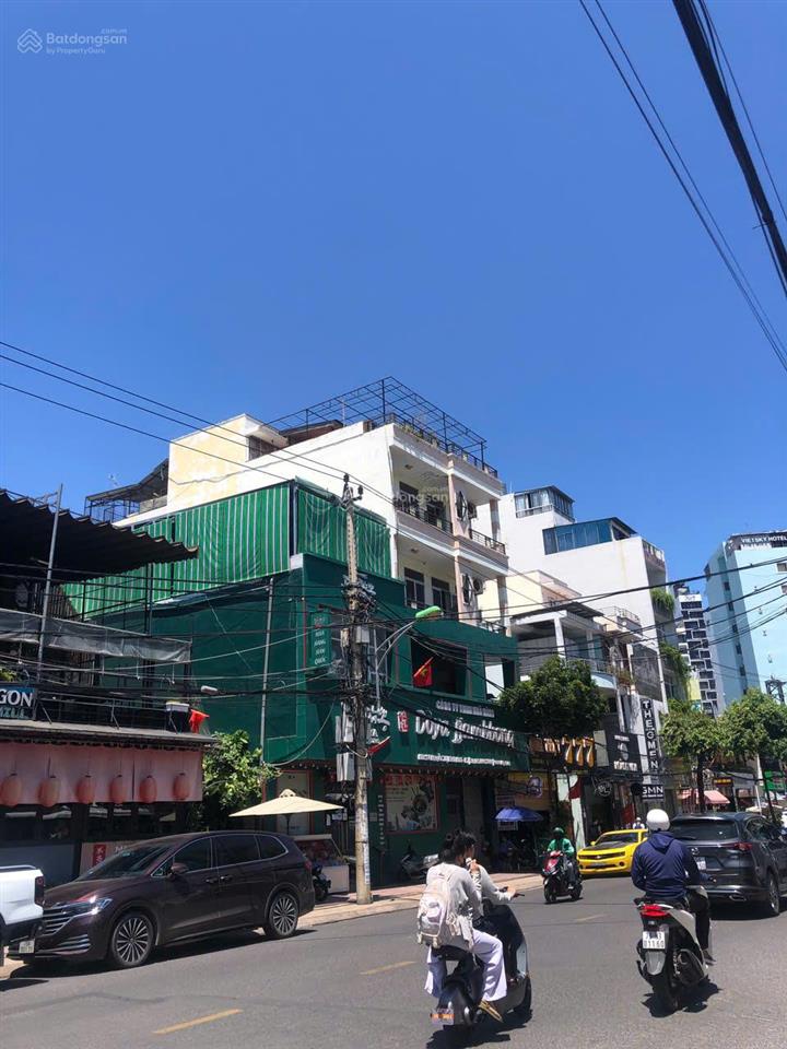 Bán nhà mặt tiền nguyễn thị minh khai 
 mặt sau giáp hẻm nguyễn hữu huân