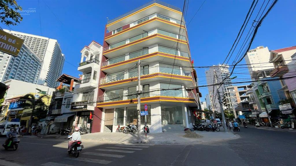 Bán nhà 7 tầng gần biển góc 2 mặt tiền võ trứ và ngô đức kế nha trang, ngay chợ xóm mới