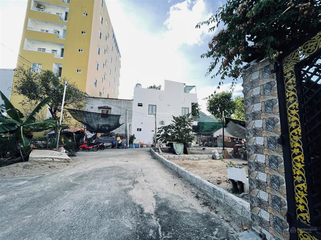 Lô góc 3 mặt tiền 156m² cách đường thân nhân trung chỉ 20m | được phép xây 6 tầng + 1tum