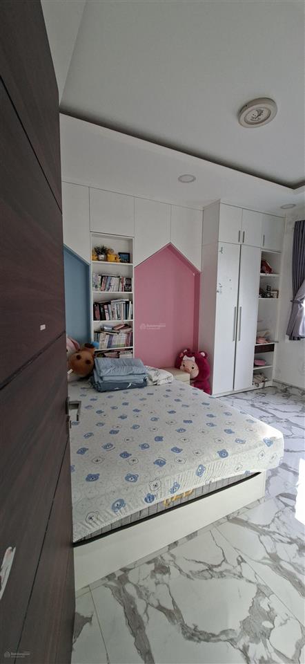 Cần bán biệt thự 200m2. view sông rộng hướng đông nam, giá cực mềm 11,9 tỷ vnd