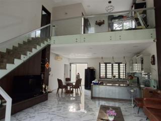 Cần bán biệt thự 200m2. view sông rộng hướng đông nam, giá cực mềm 11,9 tỷ vnd
