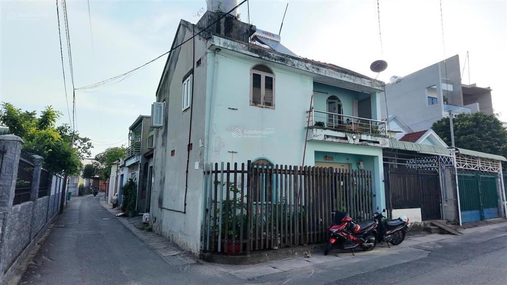 Chủ nhà giảm giá chỉ còn 2.48 tỷ lô góc 2 mặt tiền khu phố 7phú lợitp. hồ chí minh.