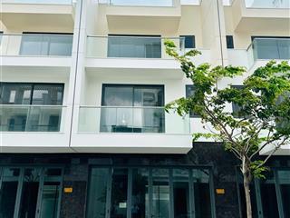 Chuyển nhượng nhà xây sẵn ngang 6m khu đô thị vcn phước long 2 giá chỉ 11 tỷ